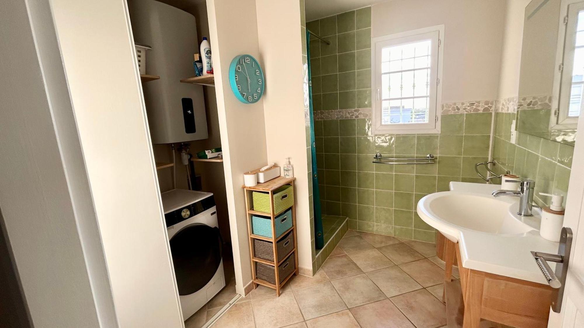 2 Hebergements - 10 Couchages - Parking, Piscine, Jacuzzi - Convivialite ロクブリューヌ・シュル・アルジャン 部屋 写真
