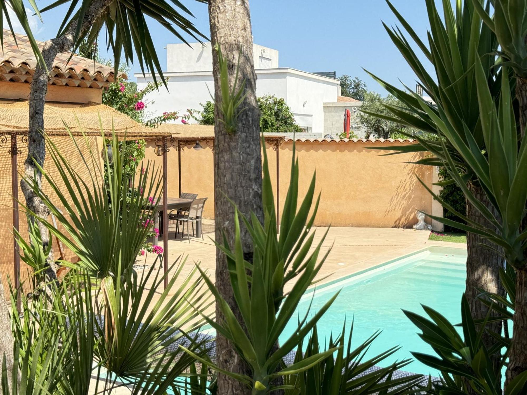 2 Hebergements - 10 Couchages - Parking, Piscine, Jacuzzi - Convivialite ロクブリューヌ・シュル・アルジャン エクステリア 写真